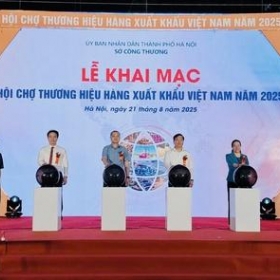 Hơn 120 gian hàng tham gia Hội chợ thương hiệu hàng xuất khẩu Việt Nam 2025