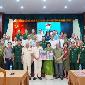 Tôn vinh 8 Anh hùng Liệt sĩ Công an nhân dân qua di ảnh phục dựng màu