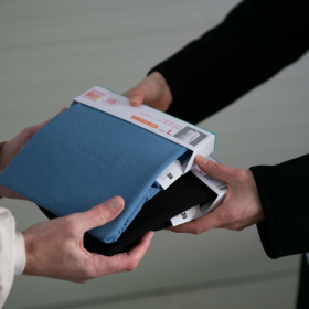 UNIQLO lan tỏa sáng kiến “The Heart of LifeWear” với hơn 1 triệu sản phẩm HEATTECH trao tặng toàn cầu