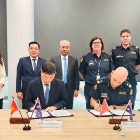 Việt Nam và Australia mở rộng hợp tác kiểm soát hải quan