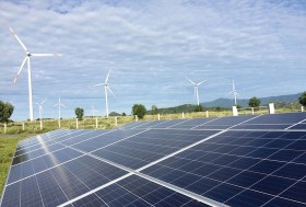 Giải pháp công nghệ phục vụ phát triển bền vững điện mặt trời và điện gió tại Việt Nam
