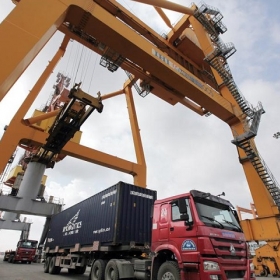 World Bank: ‘Kinh tế Việt Nam dễ bị tổn thương với các cú sốc và áp lực trên thị trường tài chính’