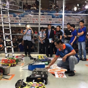 Ra mắt giải đấu Robot đại chiến – Robofight 2018