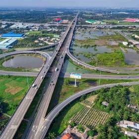 Sóng ngầm đầu tư bất động sản Long An