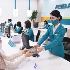 Bản tin kinh tế - tài chính ngày 12/11: Vừa báo lỗ quý III, ABBank dự kiến huy động 3.000 tỷ đồng từ kênh trái phiếu