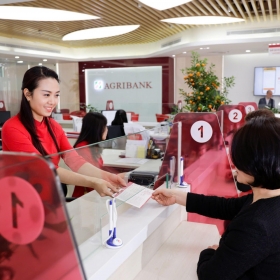 Agribank dành hơn 14 tỷ đồng tặng khách hàng tham gia chương trình Tiết kiệm dự thưởng “Xuân tích lũy - Quỹ đong đầy”