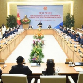 Thúc đẩy tăng trưởng, kiểm soát lạm phát