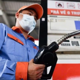 Giá xăng được dự báo tăng lần 2 liên tiếp vào ngày mai (20/2)