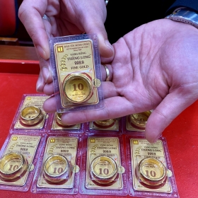 Giá vàng hôm nay 21/11: Vàng miếng, vàng nhẫn đồng loạt giảm mạnh