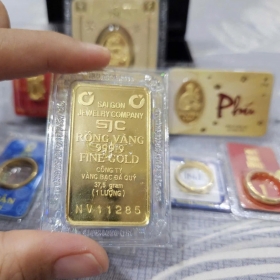 Giá vàng hôm nay 26/11: Vàng miếng SJC cách đỉnh cũ 1,7 triệu đồng/lượng