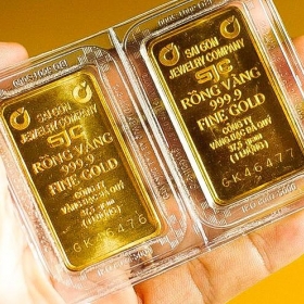 Giá vàng chiều 5/12 bật mạnh, vàng nhẫn áp sát 155 triệu