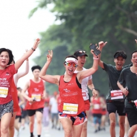 Khai mạc Giải Marathon quốc tế Hà Nội Techcombank mùa thứ 3