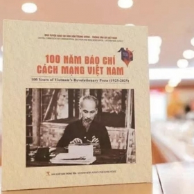 Ra mắt Sách ảnh “100 năm Báo chí Cách mạng Việt Nam (1925-2025)”
