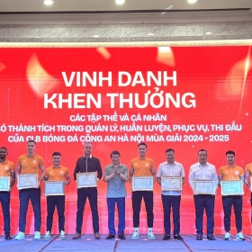 Đại tướng Lương Tam Quang tham dự lễ mừng công tổng kết mùa giải 2024/2025 của CLB Công an Hà Nội