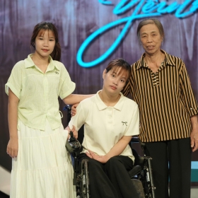 Trạm yêu thương: Cô gái bại não và hành trình lan tỏa yêu thương