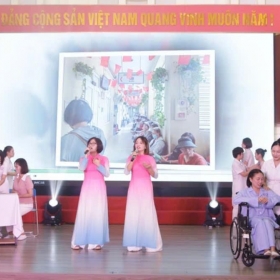 Sôi nổi Hội diễn văn nghệ chào mừng 55 năm thành lập Bệnh viện Đa khoa Đống Đa