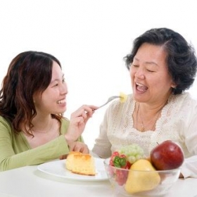 Định hướng giải pháp dinh dưỡng nâng cao sức khoẻ người cao tuổi