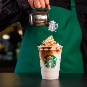 Gen Z lương 10 triệu/tháng nhưng ngày uống Starbucks, tối ăn ngoài 400.000 đồng: 0 đồng tiết kiệm, nợ chồng chất vì quẹt thẻ tín dụng