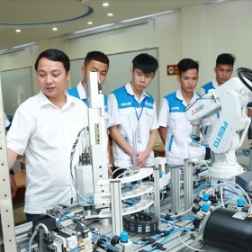 Nhân sự có chuyên môn về công nghệ tạo lợi thế đối với doanh nghiệp