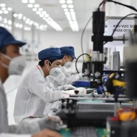 Giải pháp hỗ trợ doanh nghiệp tư nhân trong tiến trình chuyển đổi công nghệ mới