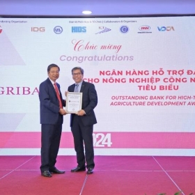 Agribank được vinh danh 3 giải thưởng Ngân hàng Việt Nam tiêu biểu 2024