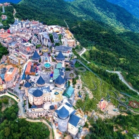 Cáp treo Bà Nà báo lãi 426 tỷ đồng