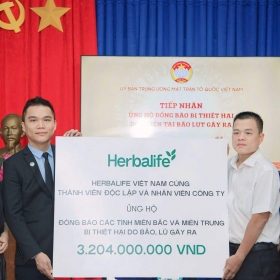 Herbalife Việt Nam ủng hộ bà con vùng lũ