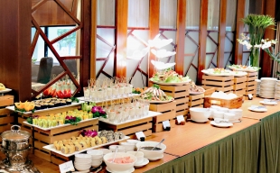 Thỏa sức thưởng thức món chay tại khách sạn Viễn Đông
