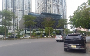 Nhức nhối dự án đất vàng 'mọc' lên showroom Lexus