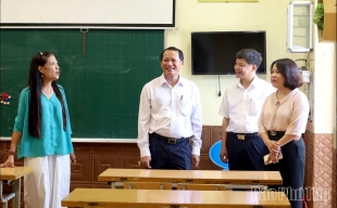 Lãnh đạo Sở Giáo dục và Đào tạo Phú Thọ làm việc với phường Việt Trì trước thềm năm học mới