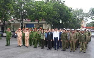 (Phú Thọ) Xã Hoàng An ra quân giải tỏa, xử lý vi phạm hành lang an toàn giao thông năm 2025