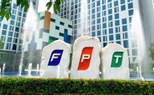 FPT chốt chi 1.700 tỷ đồng tạm ứng cổ tức, thu hơn 4,5 tỷ đồng lãi tiền gửi mỗi ngày