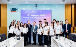Eximbank trao học bổng trị giá 300 triệu đồng cho sinh viên Đại học Kinh tế TP.HCM