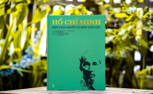 Ra mắt cuốn sách tranh 'Hồ Chí Minh – Một con người và một dân tộc'nhân kỷ niệm 135 năm ngày sinh Bác