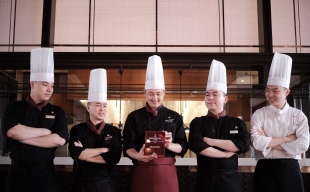 Hemispheres Steak & Seafood Grill khẳng định vị thế với danh hiệu Michelin năm thứ 3