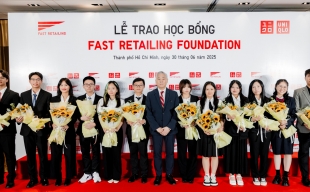 12 học sinh Việt Nam nhận học bổng toàn phần du học Nhật Bản từ Quỹ Fast Retailing năm 2025