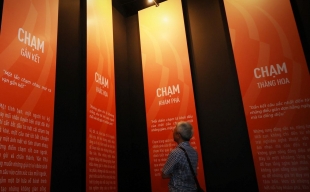 Triển lãm 'Chạm vị nhân sinh' đánh thức cảm xúc sống giữa lòng Hà Nội