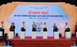 Hơn 120 gian hàng tham gia Hội chợ thương hiệu hàng xuất khẩu Việt Nam 2025