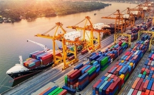 Cán cân thương mại hàng hóa của Việt Nam thặng dư 3,72 tỷ USD trong tháng 8/2025