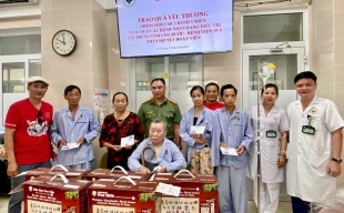Bệnh viện 19-8 mang Tết Trung thu ấm áp đến với bệnh nhân khó khăn