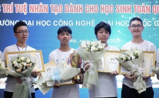 Quán quân Cuộc thi Olympic Trí tuệ nhân tạo toàn quốc dành cho học sinh THPT - VOAI 2025 đạt điểm tuyệt đối
