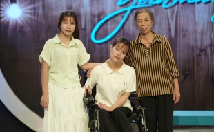 Trạm yêu thương: Cô gái bại não và hành trình lan tỏa yêu thương