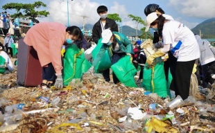 Tìm giải pháp giảm thiểu rác thải nhựa ngành du lịch