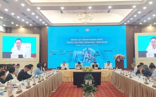 Ngân hàng thời đại số: Đổi mới mô hình và tái cấu trúc nhân lực
