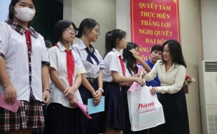 THACO đồng hành cùng Học bổng “Nữ sinh hiếu học, vượt khó” lần thứ 33