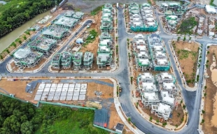 Loạt dự án lớn dồn dập “chào sàn”, chuyên gia vẫn khăng khăng giá khó giảm