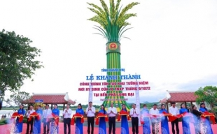 Khánh thành Khu tưởng niệm thanh niên xung phong hy sinh tại bến phà Long Đại