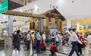 Hành trình xuyên Việt trong lòng VEC: 34 tỉnh, thành kể chuyện bằng sản vật tại Hội chợ Mùa thu lần thứ nhất 2025