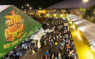 Biển người đổ về Hội chợ Mùa thu 2025 trước khi cơ hội mua sắm tốt nhất năm khép lại vào ngày 4/11