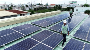 Phát triển điện mặt trời mái nhà trong khu công nghiệp còn gặp khó